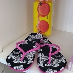 Girl sandals